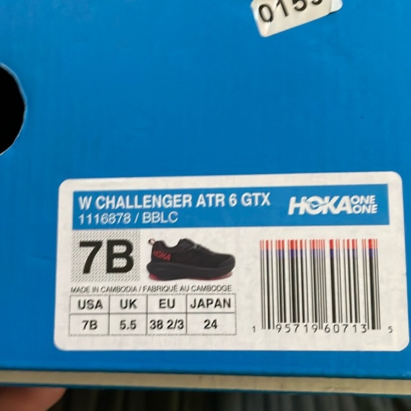🌺HOKA black with red trim challenger ATR 6 GTX tennis shoes.  7 - Picture 9 of 9